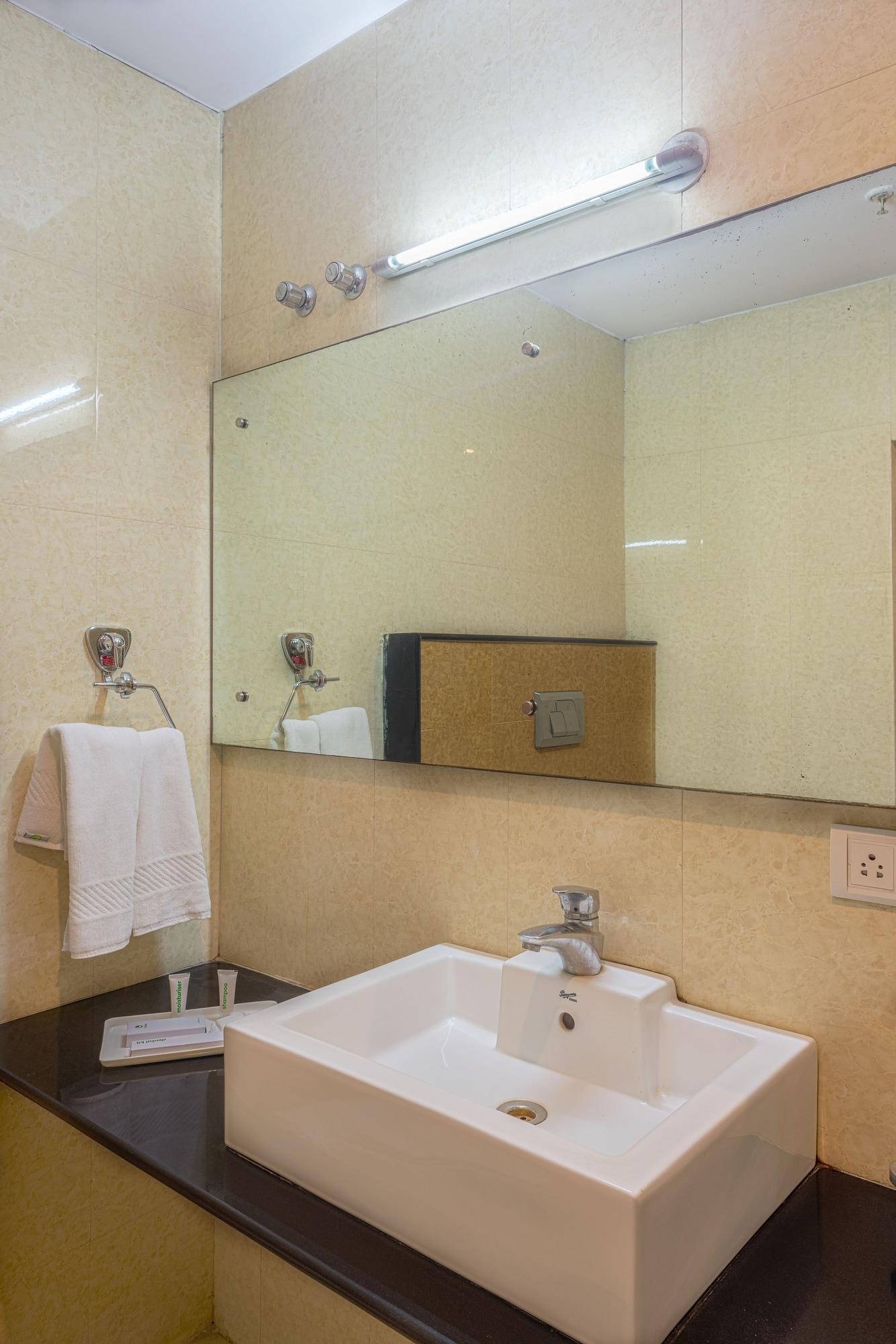 Treebo Trend Grand Plaza Nampally Hyderabad Ngoại thất bức ảnh