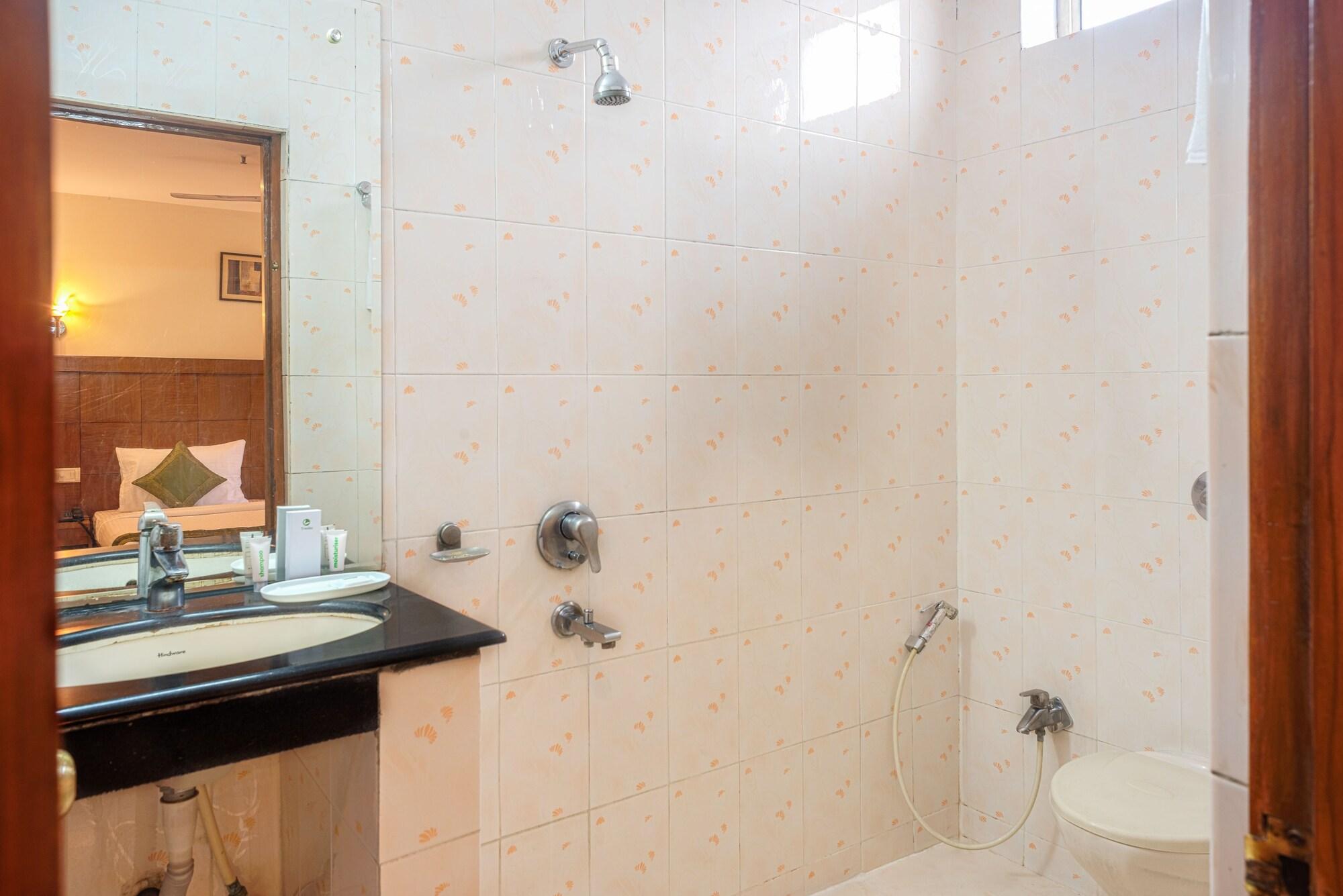 Treebo Trend Grand Plaza Nampally Hyderabad Ngoại thất bức ảnh